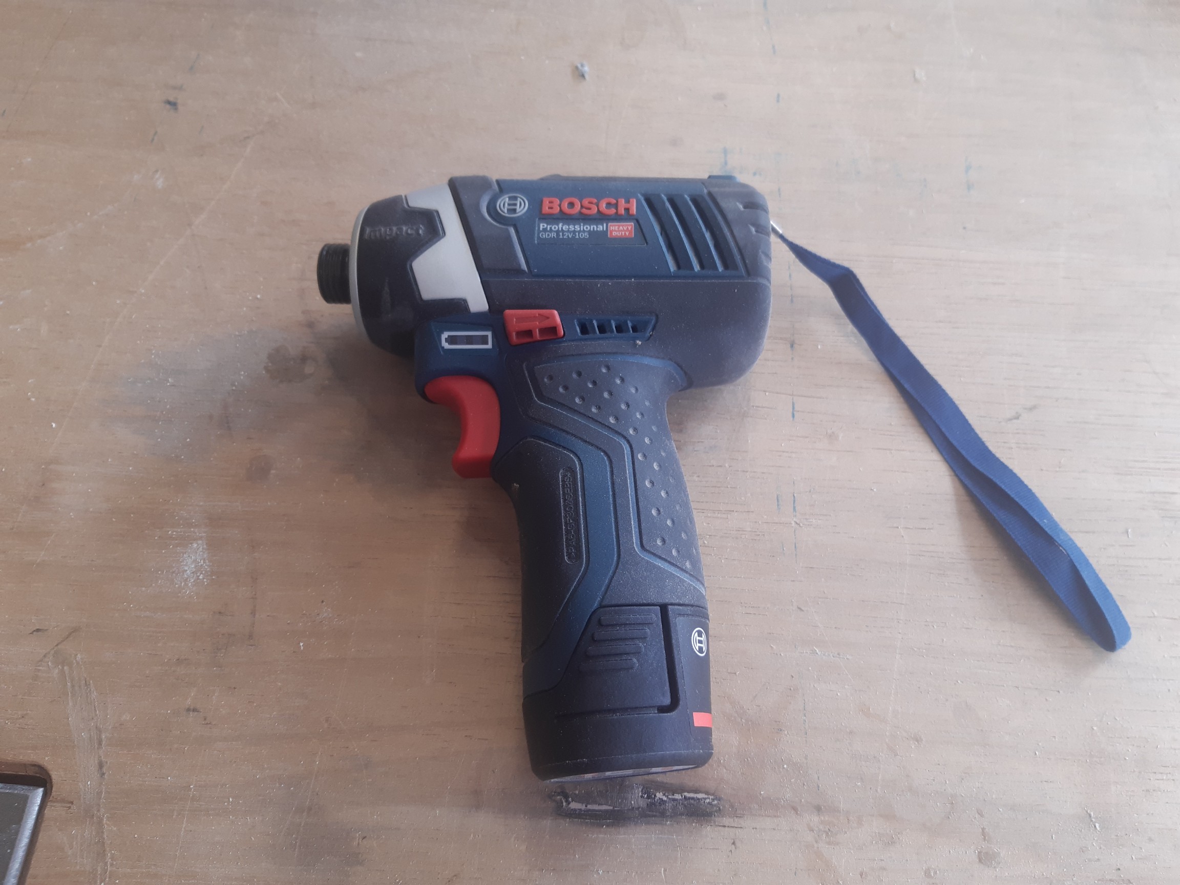 File:Tool_Slagschroevendraaier 12V_Picture.jpg