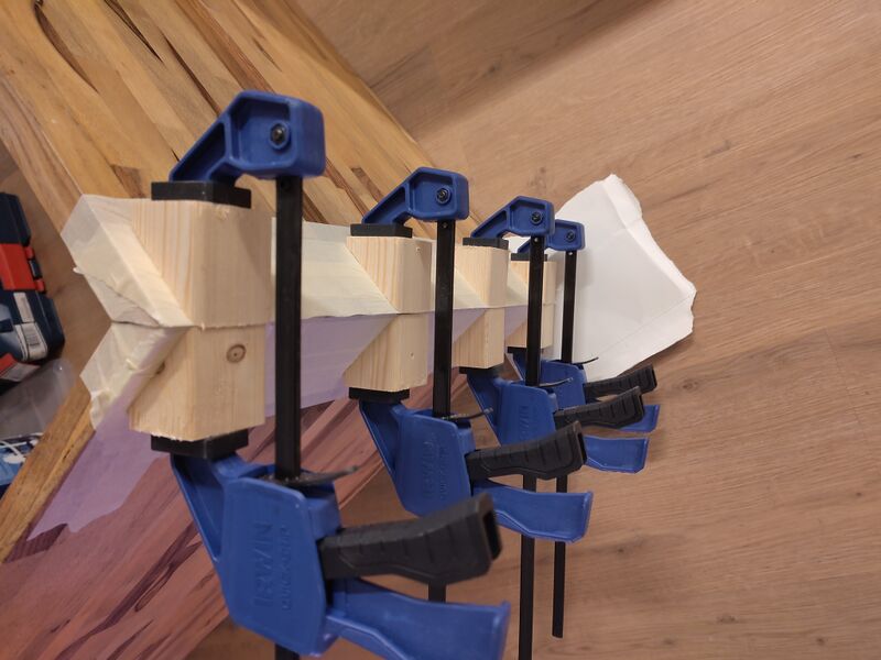 Bestand:Bartafel 20251214 220427.jpg