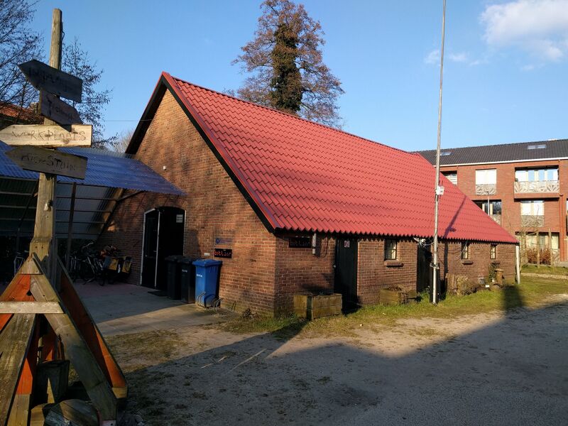 Bestand:Space1 buiten.jpg