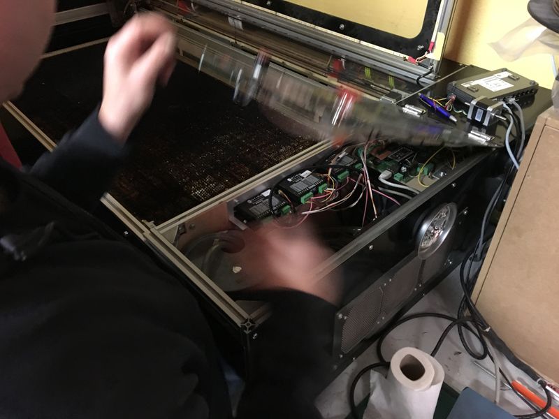 Bestand:Lasercutter klep.jpg