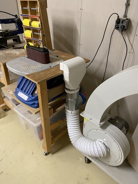Bestand:Afzuiging beltsander.JPEG