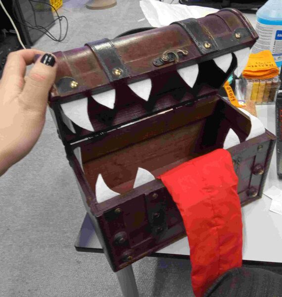 Bestand:Mimic chest done.jpeg