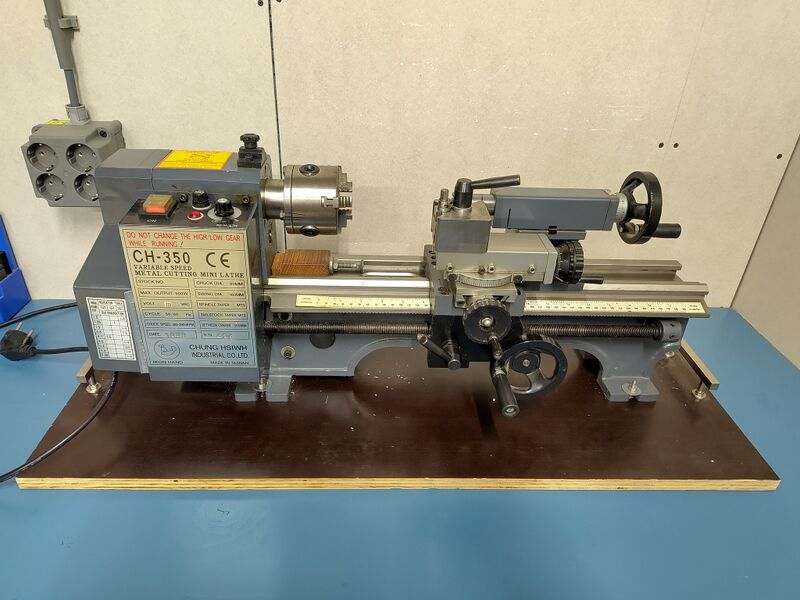 Bestand:Tool Metaal draaibank Picture.jpg