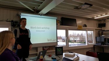 word clock workshop Een workshop organiseren waarbij je zelf een woordklok kan bouwen.